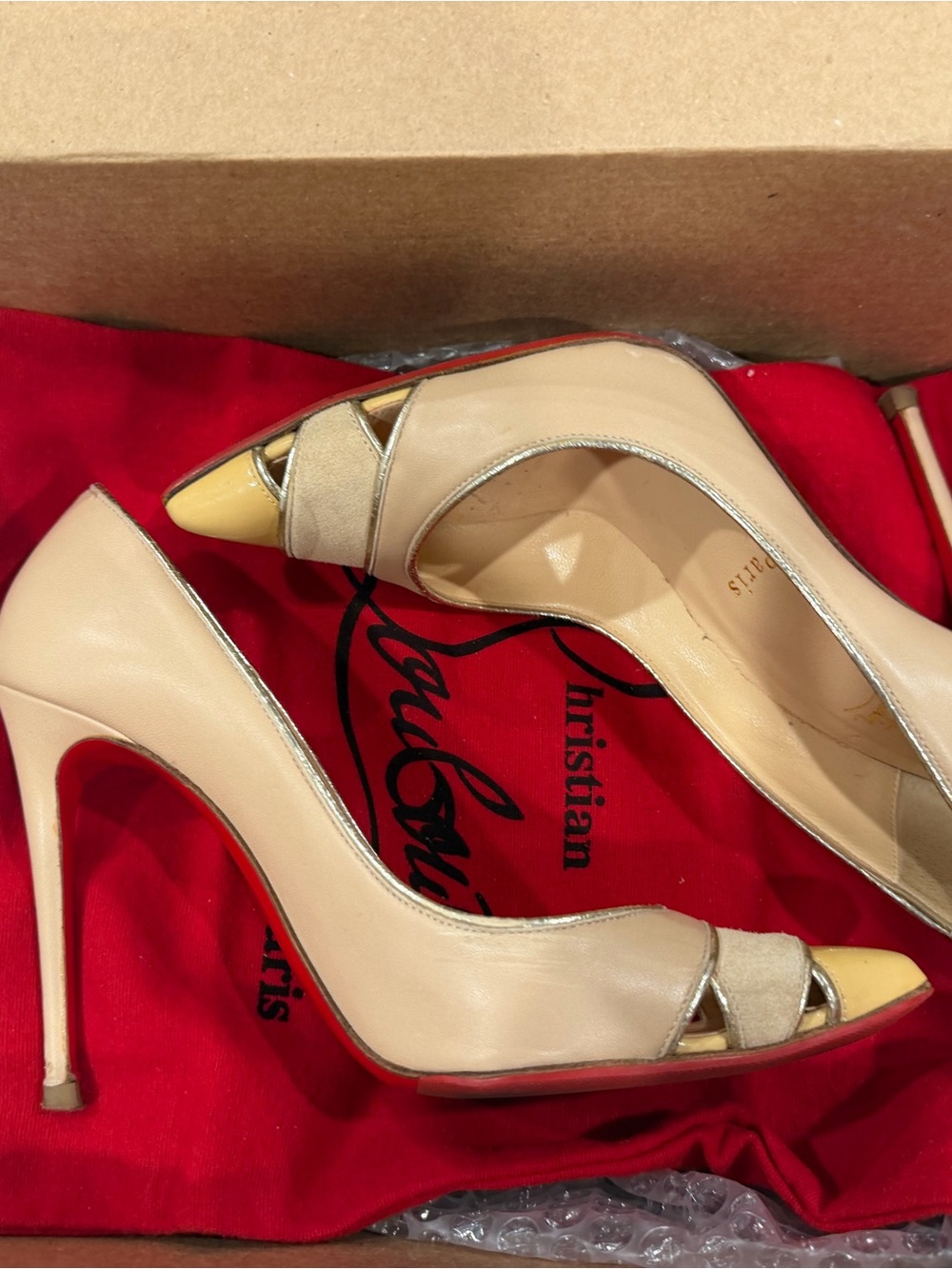 Christian Louboutin Beige Leather pointed toe pumps biblio 100 sz 35.5